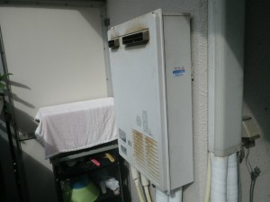 ガス給湯器エコジョーズ取替工事（神戸市中央区）取替前