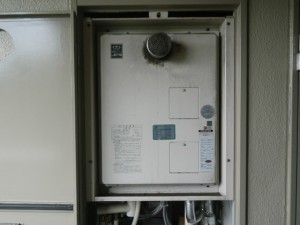 ガス給湯器高温差し湯取替工事（神戸市北区）取替施工前