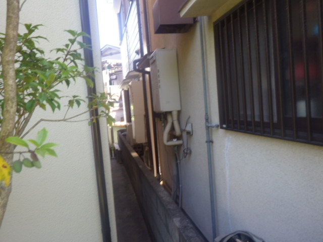 給湯器取替工事（神戸市北区）既設給湯器